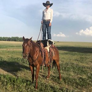 Meet your Posher, Alix